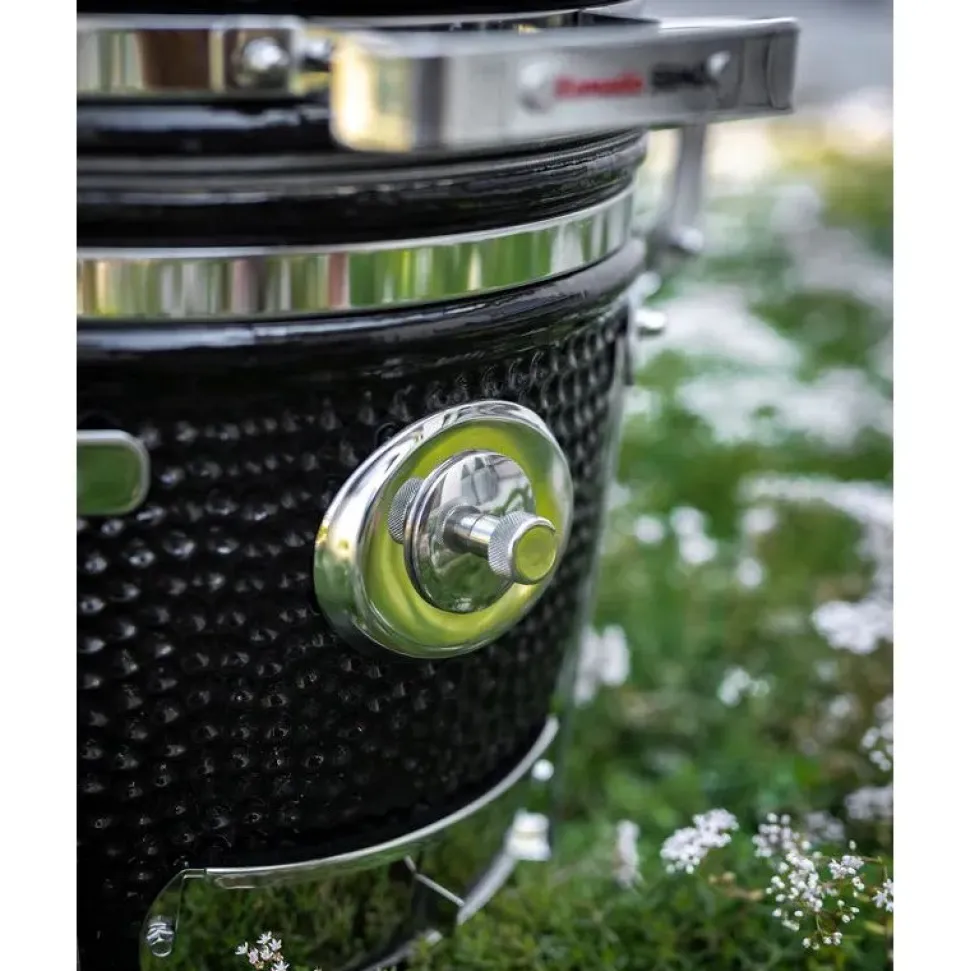 Hiiligrilli Kamado Sumo Signature Junior 15", musta