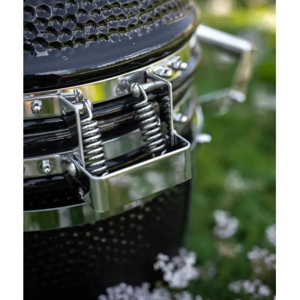 Hiiligrilli Kamado Sumo Signature Junior 15", musta