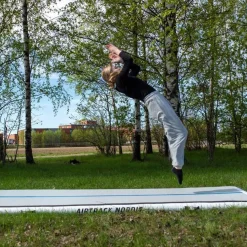 Ilmavolttipatja Airtrack Nordic Home Special Edition eri kokoja ja värejä