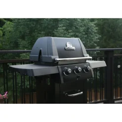 Kaasugrilli Broil King Royal 320 Shadow, 3 poltinta