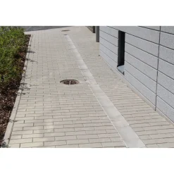 Kourulaatta Lakka 240x240x80/65 mm musta