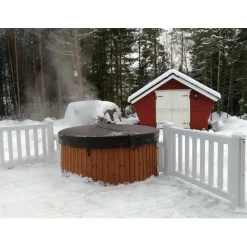 Kylpytynnyri kaasukamiinalla SpaDealers City-Palju Arctic 4-6 hlöä 1200l brown/dark grey