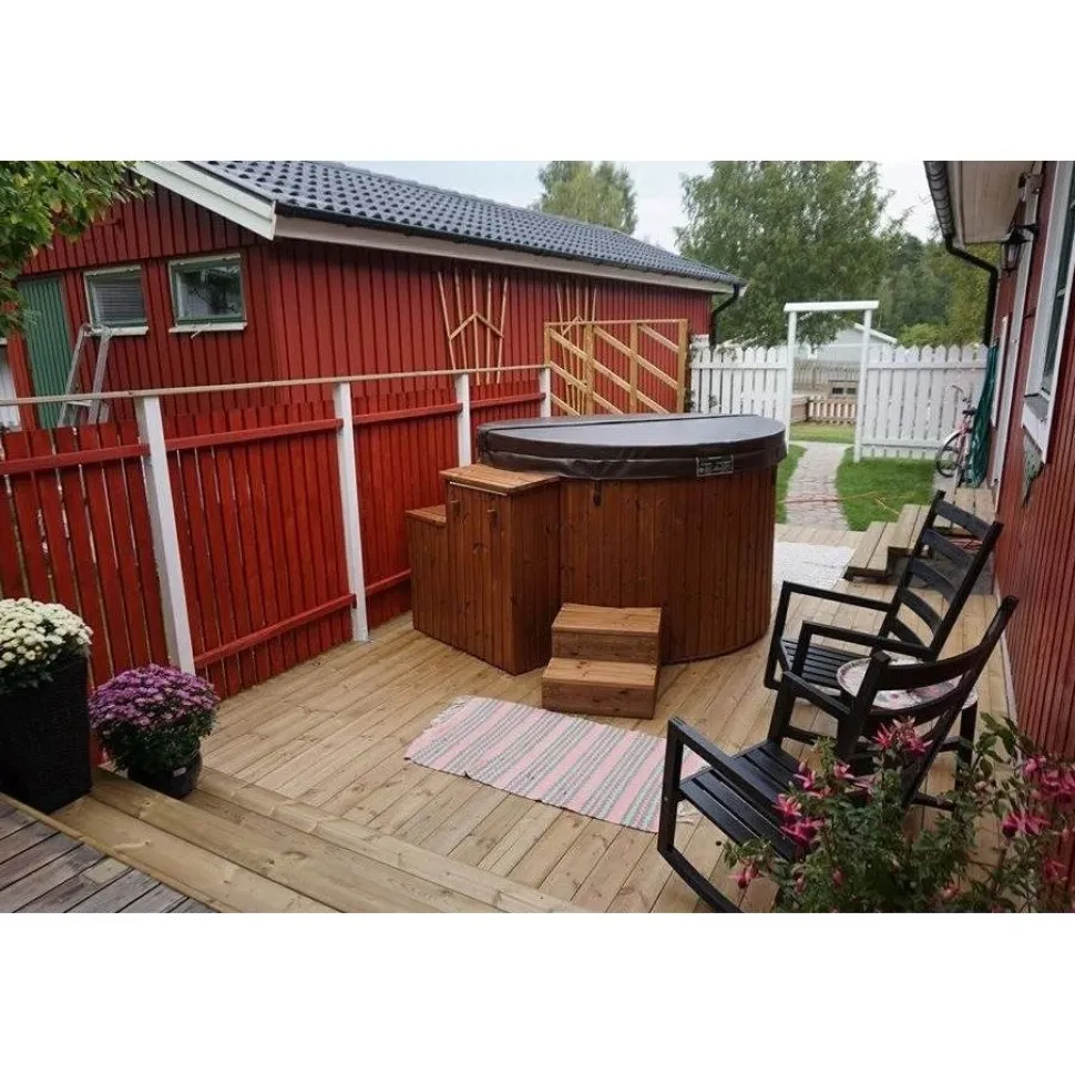 Kylpytynnyri kaasukamiinalla SpaDealers City-Palju Arctic 4-6 hlöä 1200l brown/graphite black