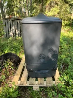 Mökkikompostori Biolan 200 L tummanharmaa