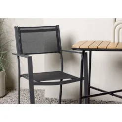 Parvekeryhmä Venture Home, 88x70cm Holmbeck-pöytä + 2 mustaa Copacabana-tuolia