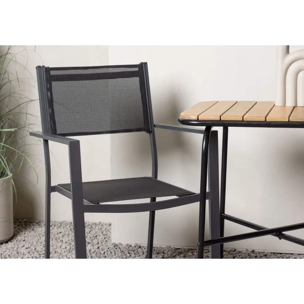 Parvekeryhmä Venture Home, 88x70cm Holmbeck-pöytä + 2 mustaa Copacabana-tuolia