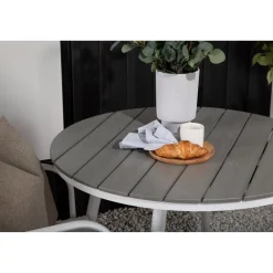 Parvekeryhmä Venture Home, ø90cm, musta Break-pöytä + 2 mustaa, pinottavaa Santorini-tuolia