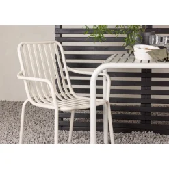 Parvekeryhmä Venture Home, 70x70cm beige Borneo-pöytä + 2 beigeä Peking-tuolia