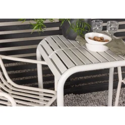 Parvekeryhmä Venture Home, 70x70cm beige Borneo-pöytä + 2 beigeä Peking-tuolia