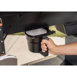 Pellettigrilli Traeger Woodridge Pro, musta
