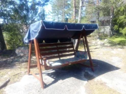 Pihakeinun katto Hillerstorp sininen