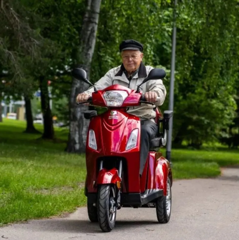 Senioriskootteri Kontio SilverFox 2.0 metallinpunainen