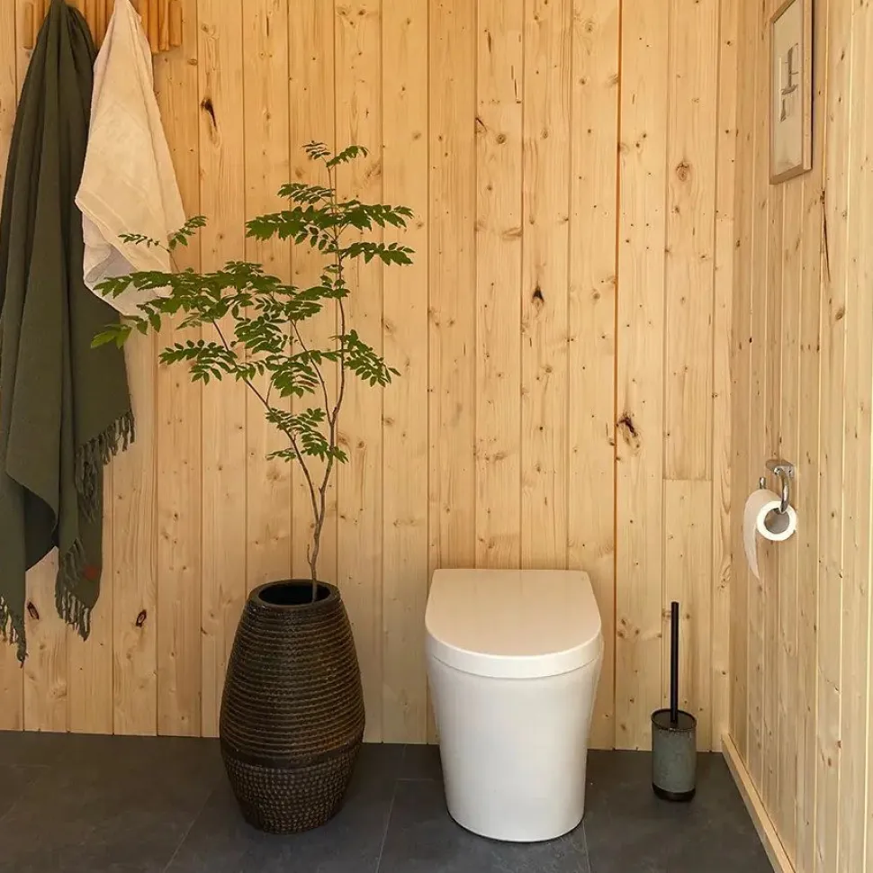 Sisäkuivakäymälä Pikkuvihreä Green Toilet Lux posliini-istuimella