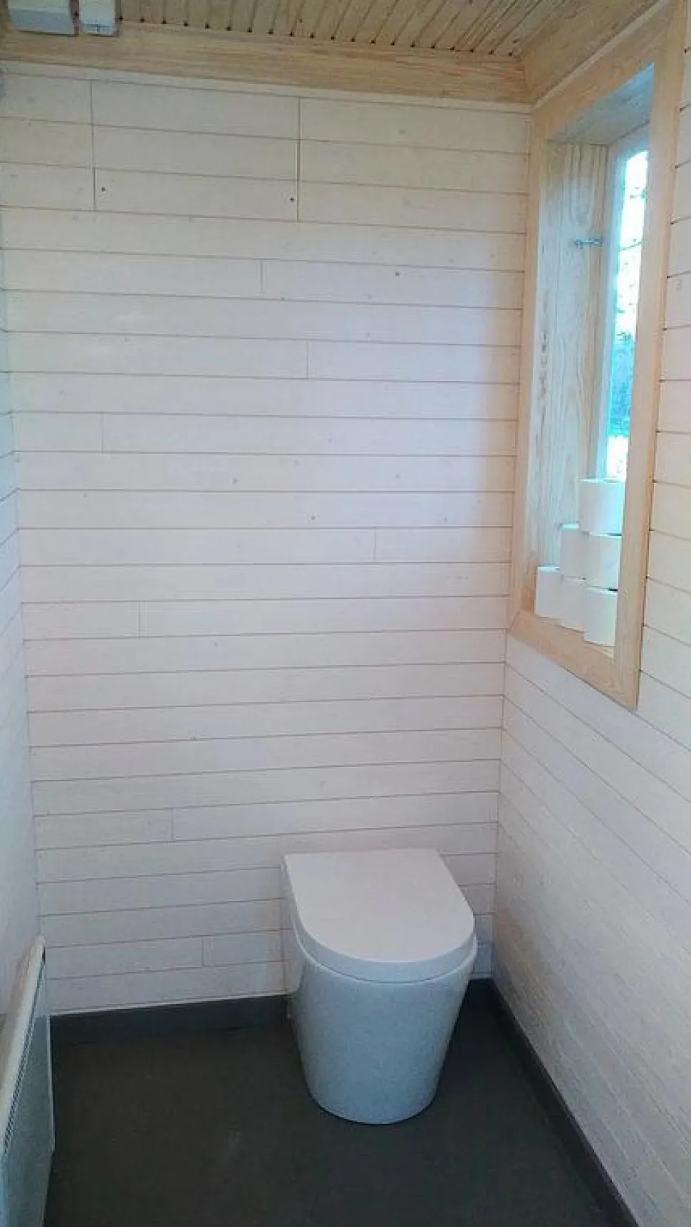 Sisäkuivakäymälä Pikkuvihreä Green Toilet Lux posliini-istuimella