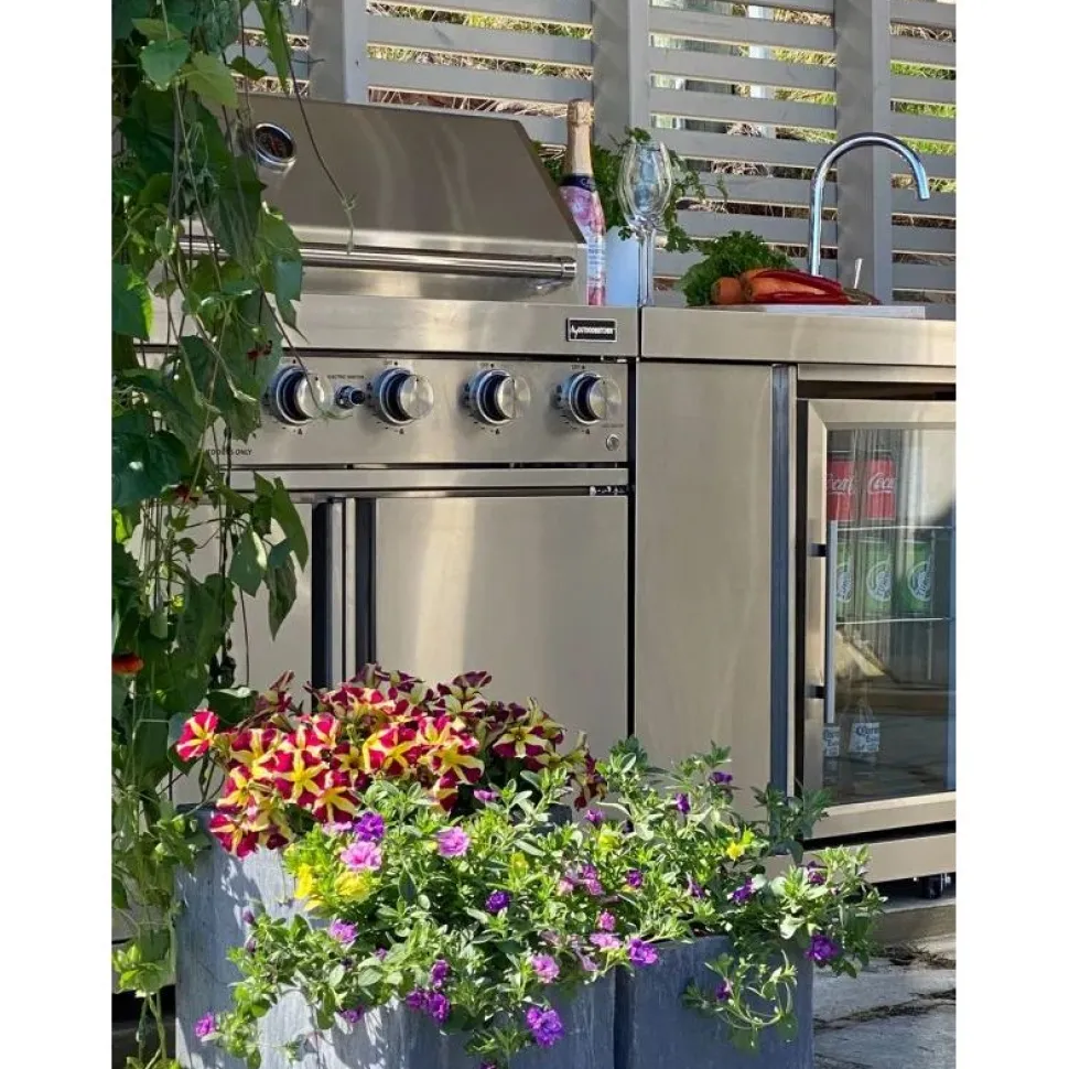 Vapaasti seisova kaasugrilli Myoutdoorkitchen Classic Line Stainless, 6 poltinta ja infrapunalämpö, rst
