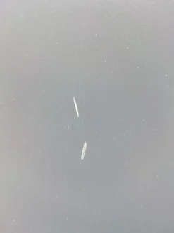 Viistetty suojapelti taitoksella